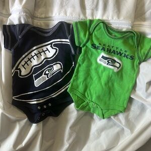Seattle Seahawks Baby Onesies Set